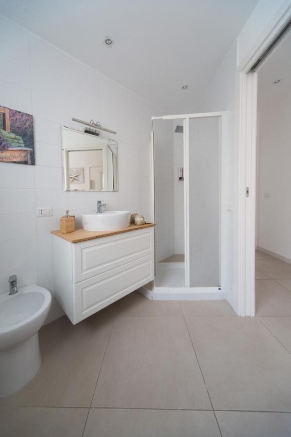 Slow Chic Apartment Ganzirri Messina Bagian luar foto