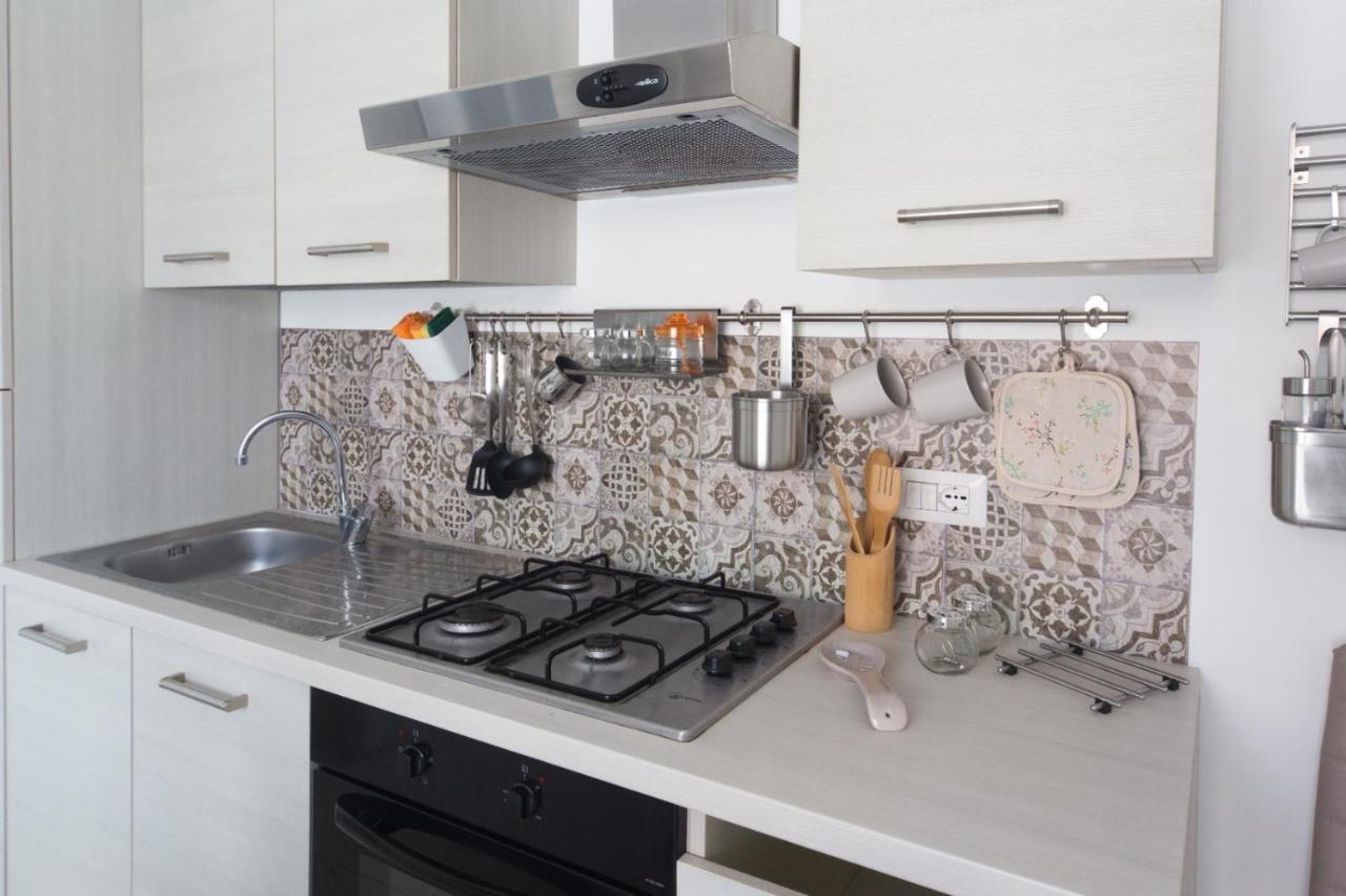 Slow Chic Apartment Ganzirri Messina Bagian luar foto