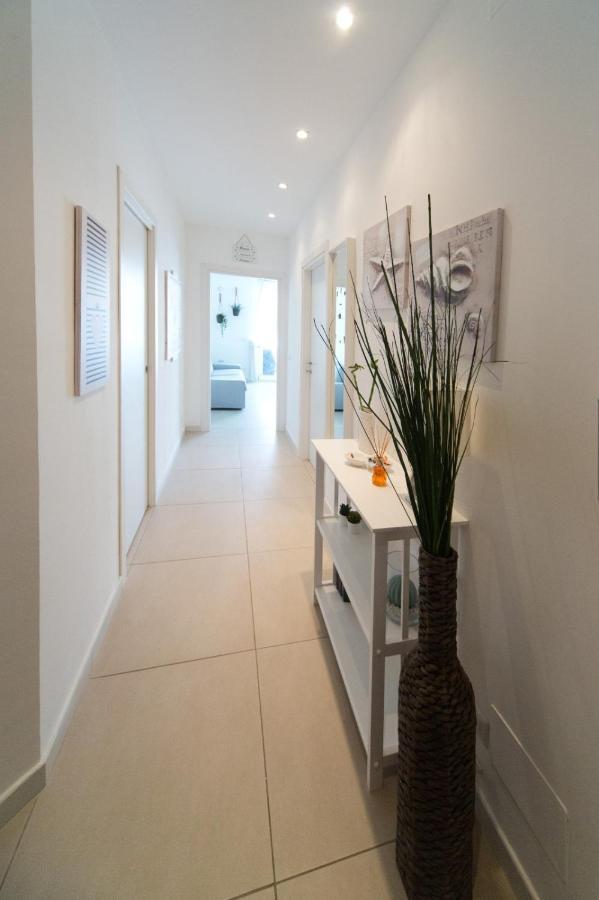 Slow Chic Apartment Ganzirri Messina Bagian luar foto