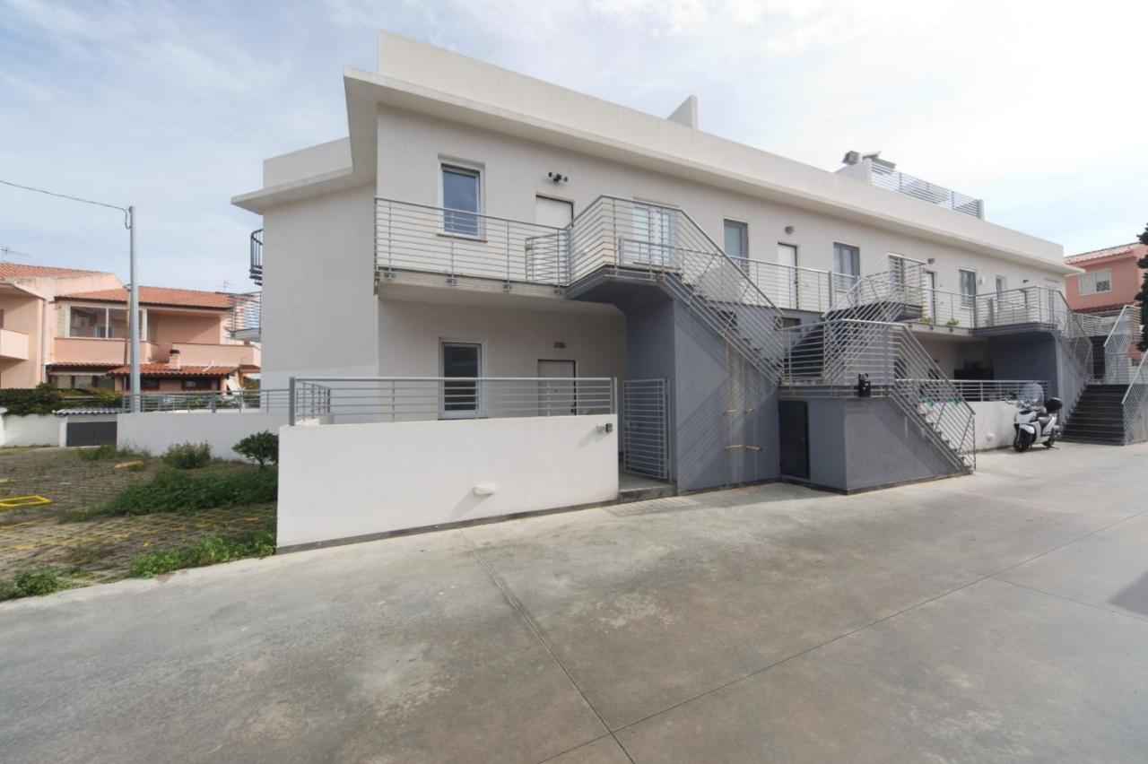 Slow Chic Apartment Ganzirri Messina Bagian luar foto